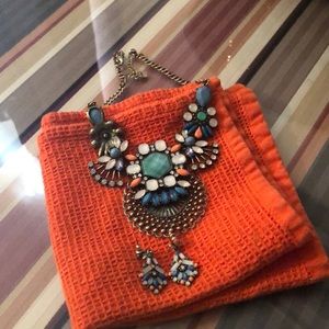 Nice necklace whit earring nices colors